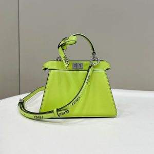ピーカブーフェンディ値段
