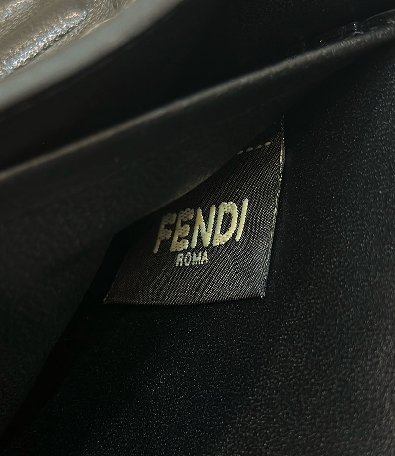 フェンディ 人気バッグ FENDI バゲット チェーン付き 長財布 ブラックナッパレザー 財布 8M0365AAJDF0KUR - 画像 (3)