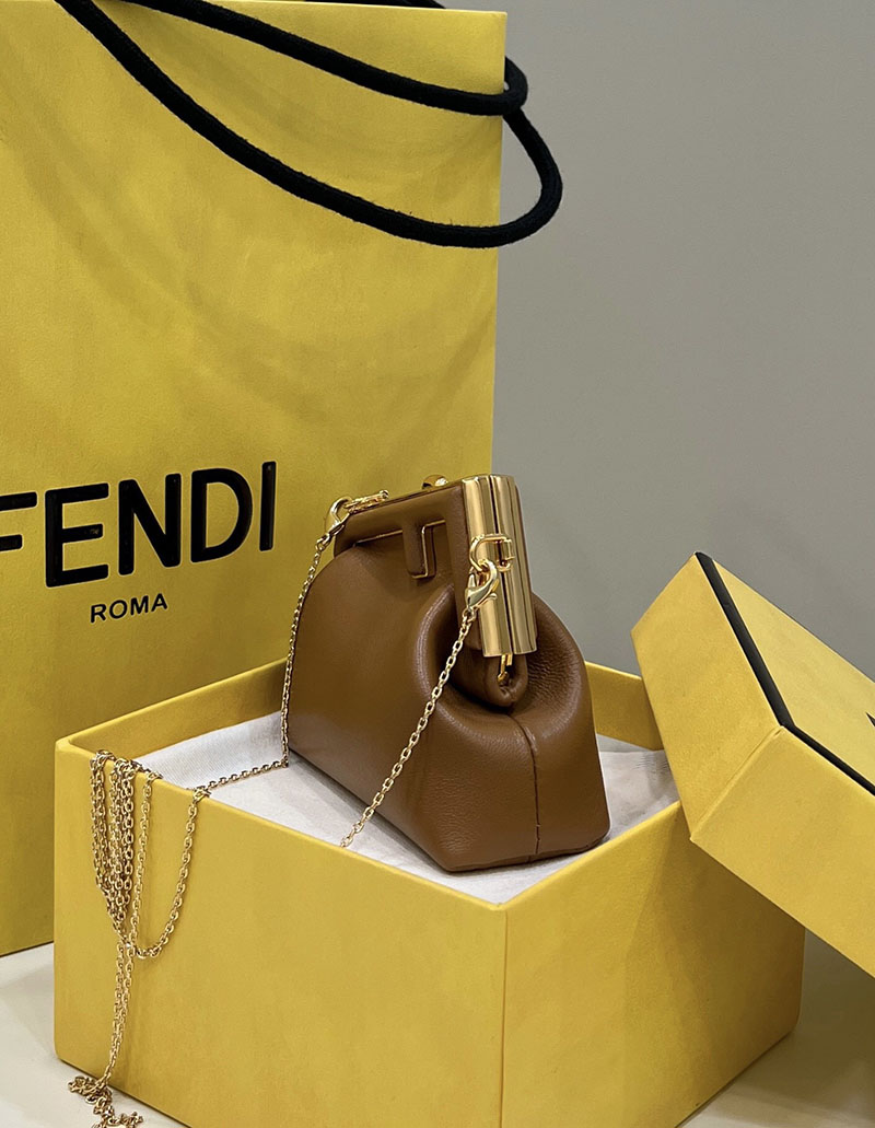 フェンディ 人気バッグ FENDI Nano Fendi First Charm レディース ナノファーストチャーム ブラウン 7AS051ABVEF0NYJ - 画像 (8)