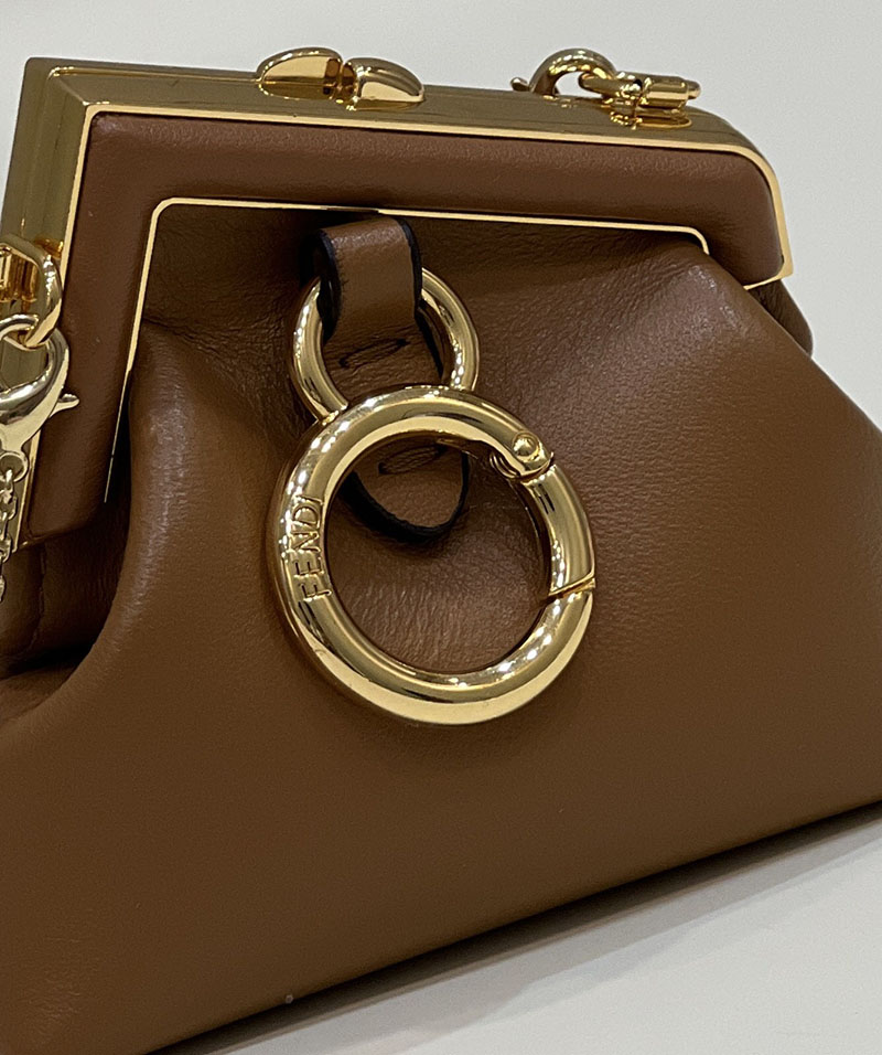 フェンディ 人気バッグ FENDI Nano Fendi First Charm レディース ナノファーストチャーム ブラウン 7AS051ABVEF0NYJ - 画像 (2)