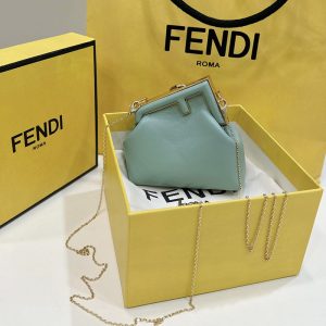 フェンディ ファースト ミディアム