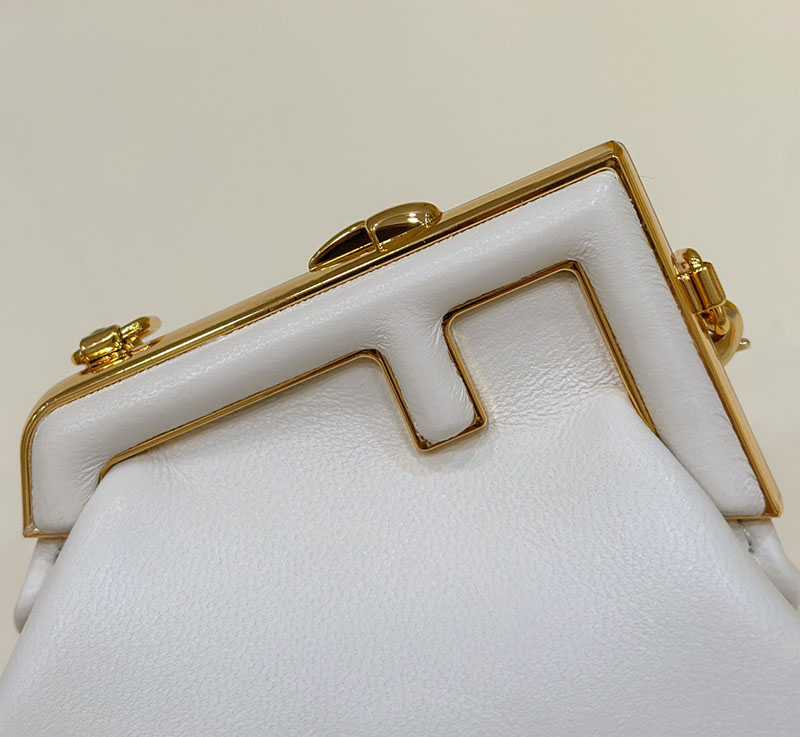 フェンディ 人気バッグ FENDI 肩掛け 斜め掛け ポシェット ファースト スモール 2WAY ショルダーバッグ 2520112 フェンディ ファースト スモール - 画像 (6)