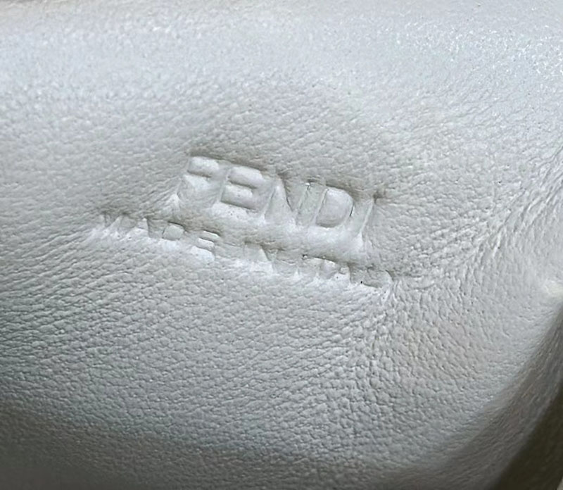 フェンディ 人気バッグ FENDI 肩掛け 斜め掛け ポシェット ファースト スモール 2WAY ショルダーバッグ 2520112 フェンディ ファースト スモール - 画像 (3)