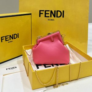 フェンディ ファースト サンダル