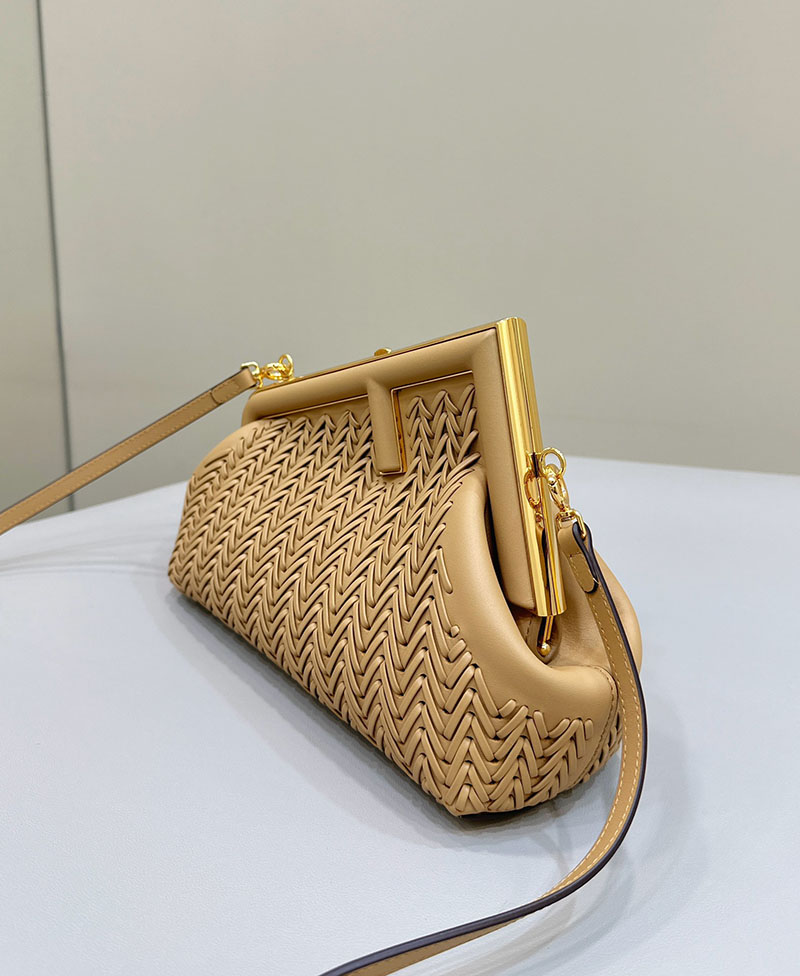 フェンディ 人気バッグ FENDI クラッチ ショルダーバッグ 本革 Fendi First Small ベージュ 8BP129APZ6F15KR - 画像 (7)