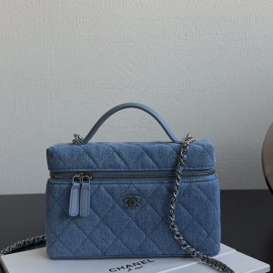 シャネル バニティ 定価