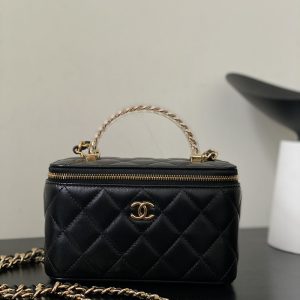 シャネル バニティ 使い勝手