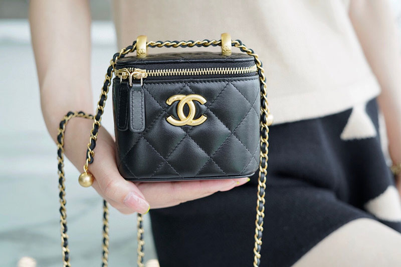 シャネル 新作バッグ H品 CHANEL 2025年春夏 クラシック スモール ヴァニティケース AP1340 B10583 C3906 ブラック - 画像 (9)