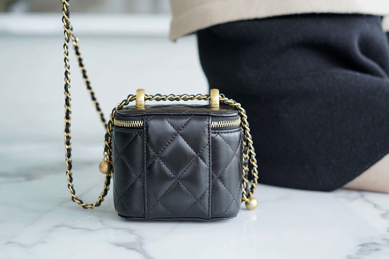 シャネル 新作バッグ H品 CHANEL 2025年春夏 クラシック スモール ヴァニティケース AP1340 B10583 C3906 ブラック - 画像 (7)