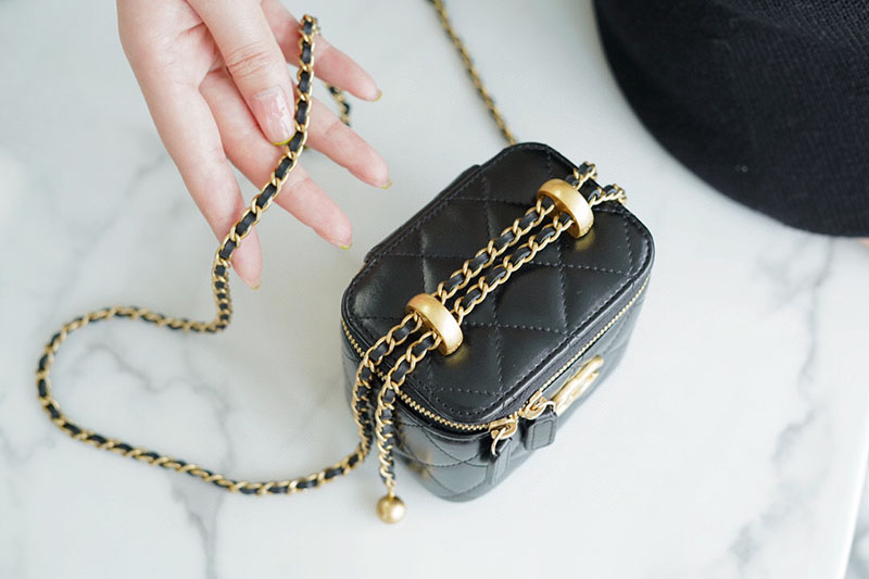 シャネル 新作バッグ H品 CHANEL 2025年春夏 クラシック スモール ヴァニティケース AP1340 B10583 C3906 ブラック - 画像 (5)