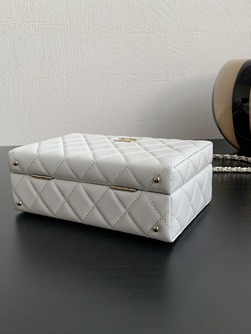 シャネル 新作バッグ H品 CHANEL 24K トップハンドル ボックスバッグ スモール AS5167 B18186 10601 ホワイト - 画像 (3)