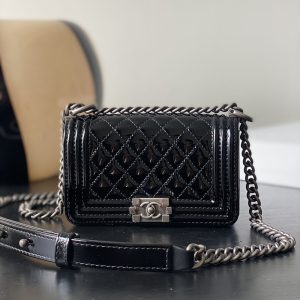 ボーイシャネル バッグ 定価
