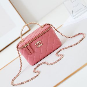 シャネル 化粧ポーチ 新品