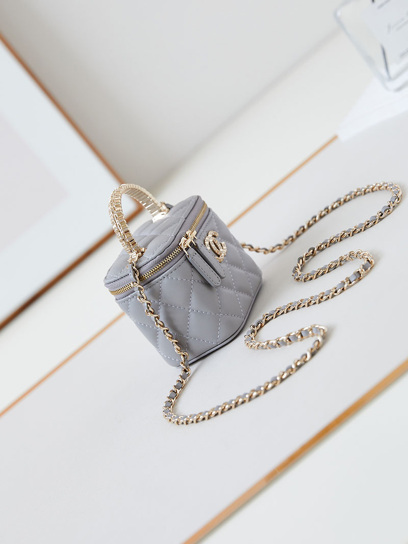 シャネル 新作バッグ 超N品 CHANEL ココマーク マトラッセ ラムスキン バニティバッグ AP4205 グレー 2520205 シャネル 化粧ポーチ 公式 - 画像 (8)