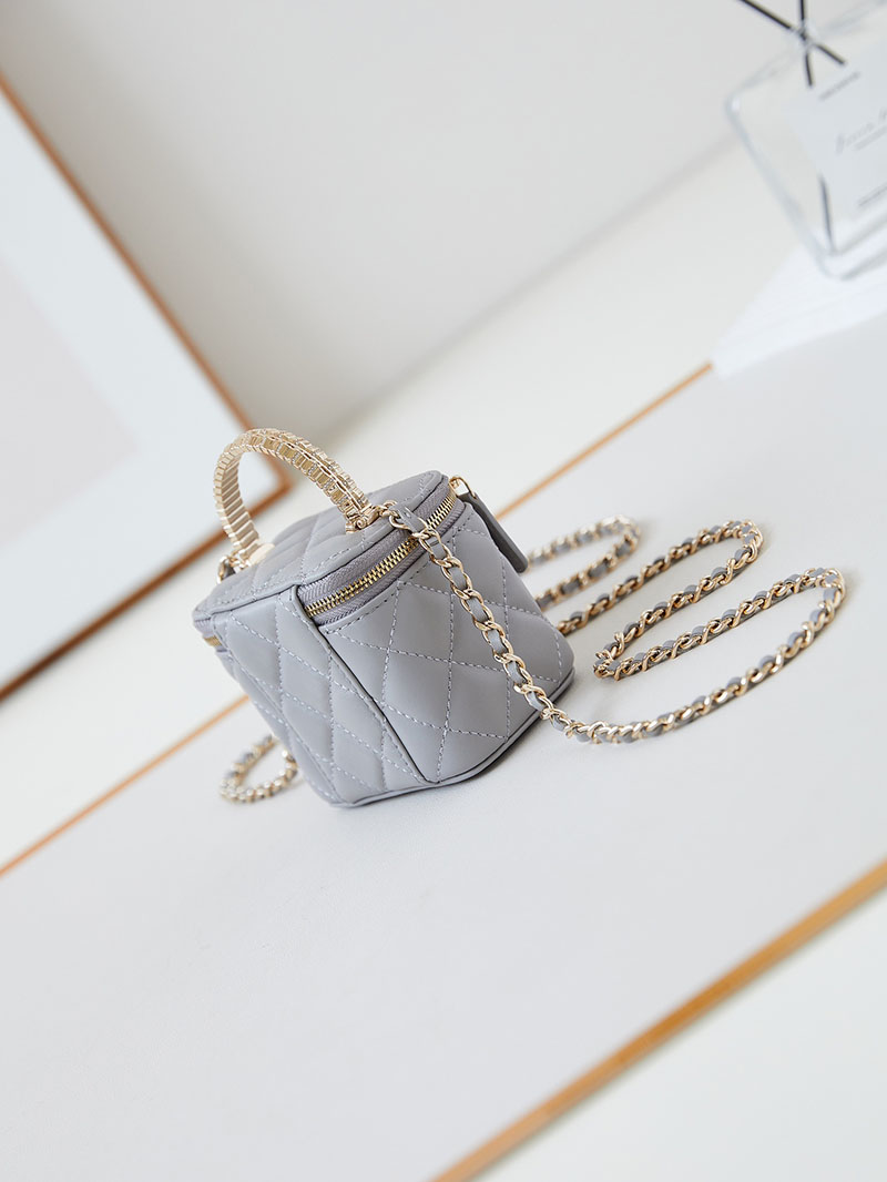 シャネル 新作バッグ 超N品 CHANEL ココマーク マトラッセ ラムスキン バニティバッグ AP4205 グレー 2520205 シャネル 化粧ポーチ 公式 - 画像 (7)