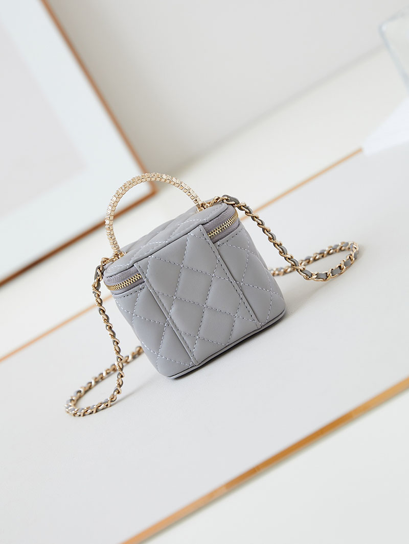 シャネル 新作バッグ 超N品 CHANEL ココマーク マトラッセ ラムスキン バニティバッグ AP4205 グレー 2520205 シャネル 化粧ポーチ 公式 - 画像 (6)