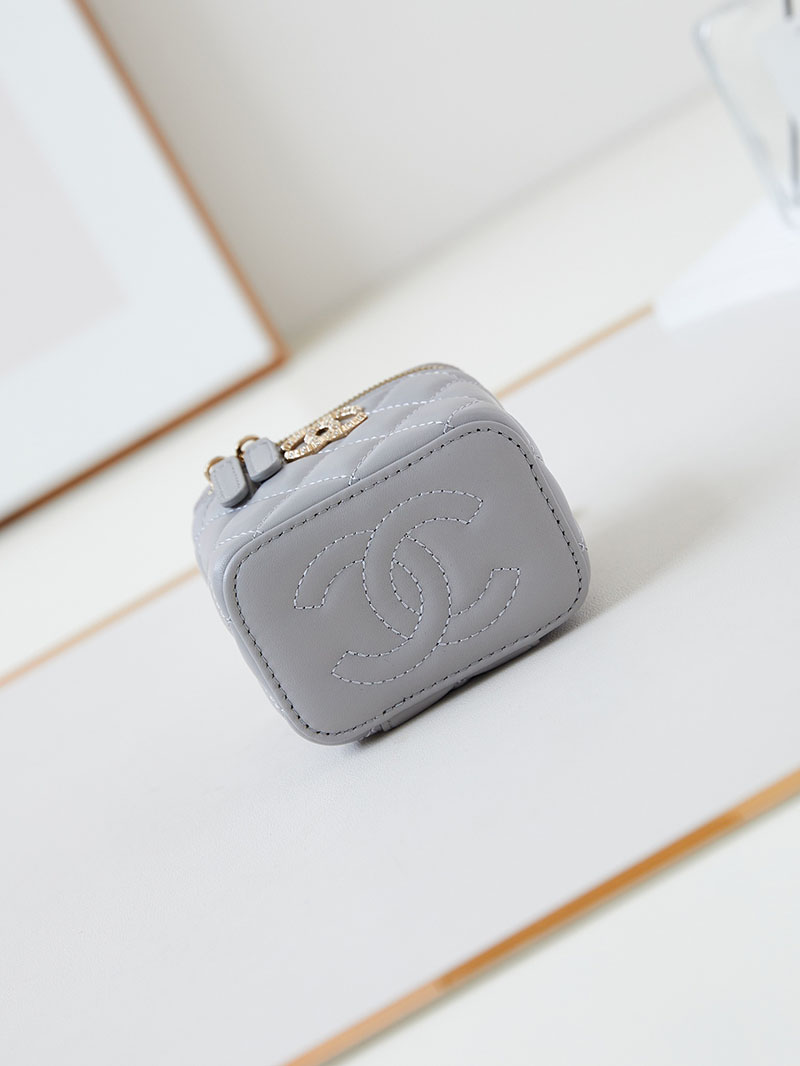シャネル 新作バッグ 超N品 CHANEL ココマーク マトラッセ ラムスキン バニティバッグ AP4205 グレー 2520205 シャネル 化粧ポーチ 公式 - 画像 (5)