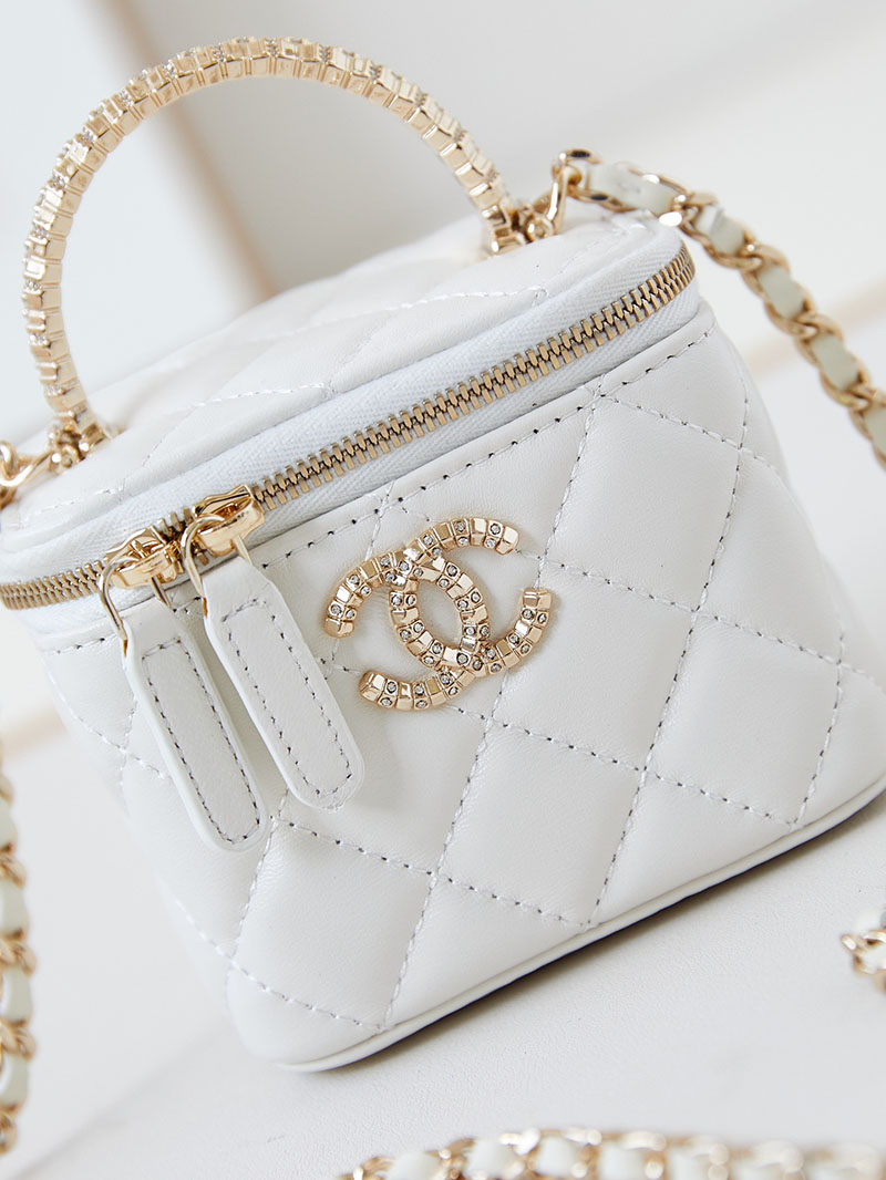 シャネル 新作バッグ 超N品 CHANEL ココマーク マトラッセ ラムスキン バニティバッグ AP4205 ホワイト 2520206 シャネル ポーチ 安い - 画像 (9)