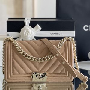 ボーイシャネル バッグ 定価