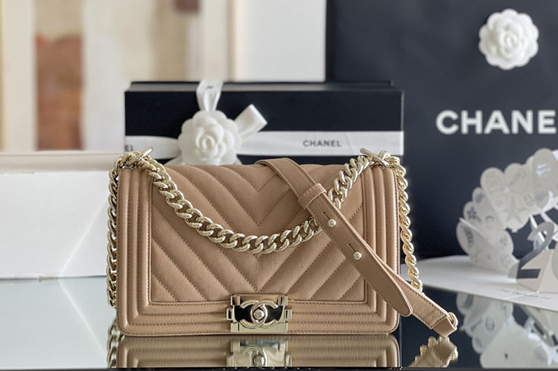 シャネル 新作バッグ H品 CHANEL チェーンウォレット ボーイシャネル25 Vステッチ モカベージュ 2520233 ボーイシャネル バッグ 定価 - 画像 (9)