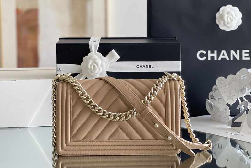 シャネル 新作バッグ H品 CHANEL チェーンウォレット ボーイシャネル25 Vステッチ モカベージュ 2520233 ボーイシャネル バッグ 定価 - 画像 (8)