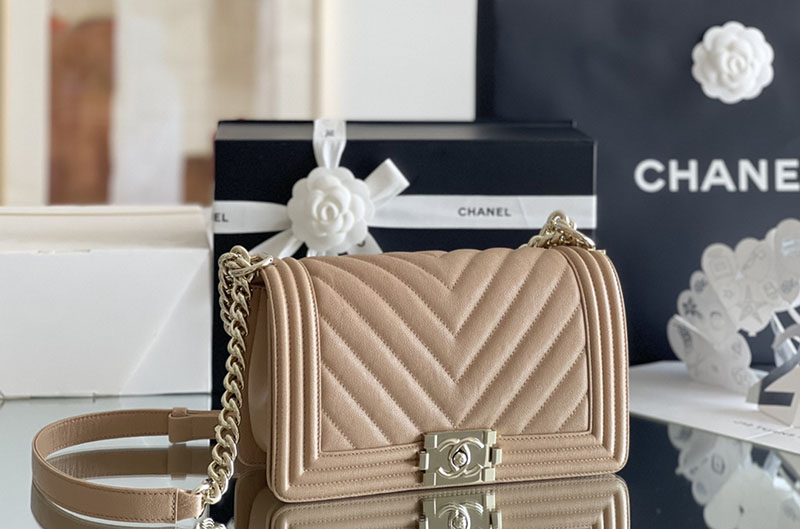 シャネル 新作バッグ H品 CHANEL チェーンウォレット ボーイシャネル25 Vステッチ モカベージュ 2520233 ボーイシャネル バッグ 定価 - 画像 (7)