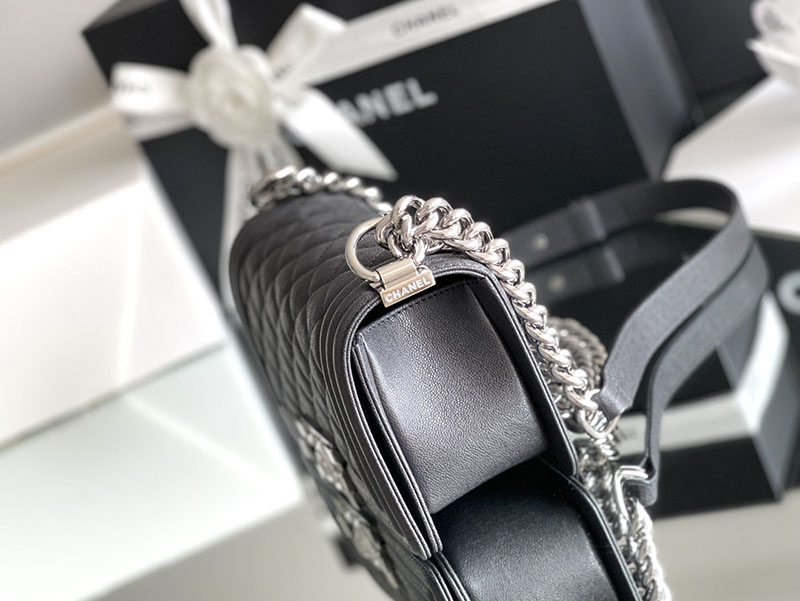 シャネル 新作バッグ H品 CHANEL シェブロン ボーイシャネル20 チェーンウォレット ブラック 2520236 ボーイシャネル チェーンウォレット - 画像 (6)