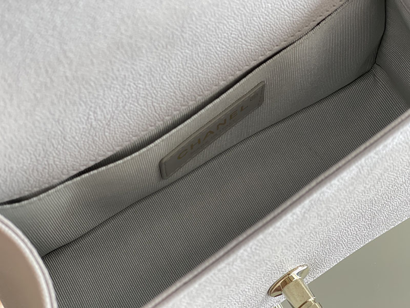 シャネル 新作バッグ H品 CHANEL シェブロン ボーイシャネル20 チェーンウォレット グレー 2520238 ボーイシャネル スモール - 画像 (3)