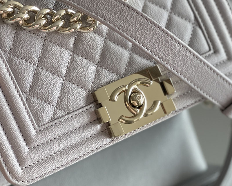 シャネル 新作バッグ H品 CHANEL シェブロン ボーイシャネル20 チェーンウォレット グレー 2520238 ボーイシャネル スモール - 画像 (2)