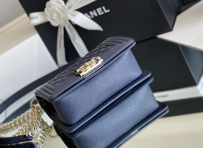 シャネル 新作バッグ H品 CHANEL シェブロン ボーイシャネル20 チェーンウォレット ブルー 2520241 チェーンウォレット シャネル - 画像 (5)