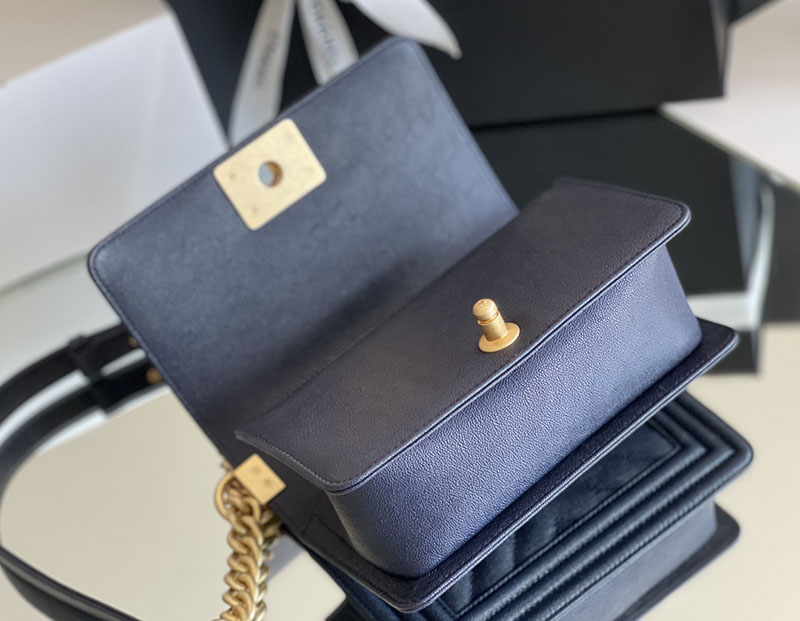 シャネル 新作バッグ H品 CHANEL シェブロン ボーイシャネル20 チェーンウォレット ブルー 2520243 チェーンウォレット ママ 人気 - 画像 (4)