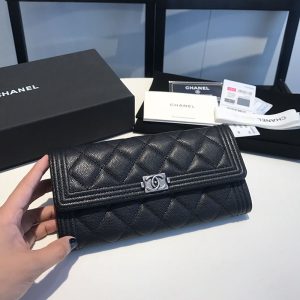 シャネル 財布 公式