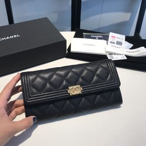 シャネル 財布 人気