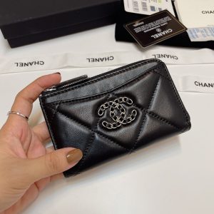 シャネル カードケース 財布代わり