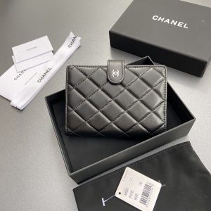 chanel 財布 二つ折り 値段
