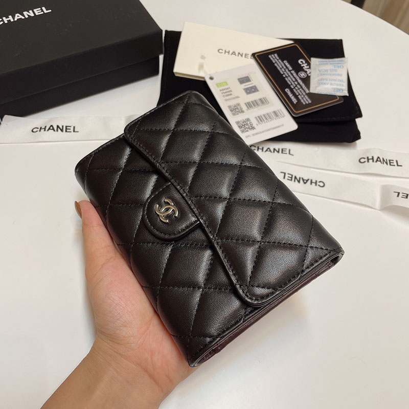 シャネルで人気の財布 CHANEL レディース MATELASSE マトラッセ ミディアム ココマーク メタルロゴ AP0232 Y01480 C3906 - 画像 (6)