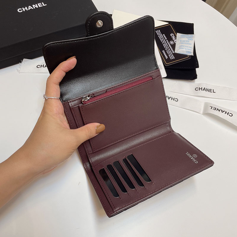 シャネルで人気の財布 CHANEL レディース MATELASSE マトラッセ ミディアム ココマーク メタルロゴ AP0232 Y01480 C3906 - 画像 (2)