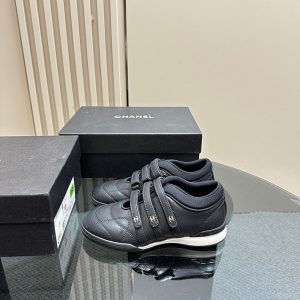 シャネル スニーカー 値段
