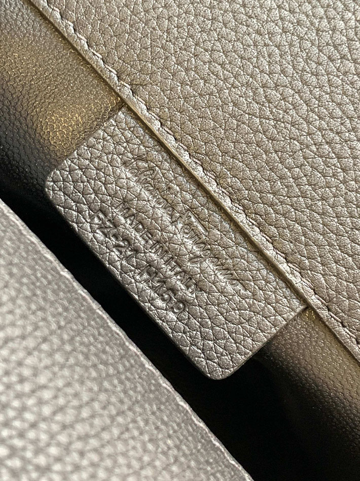 FERRAGAMO 新作バッグ フェラガモ バッグ アウトレット Ferragamo Studio bag (M) ステューディオバッグ スモール 21H159 718293 - 画像 (7)