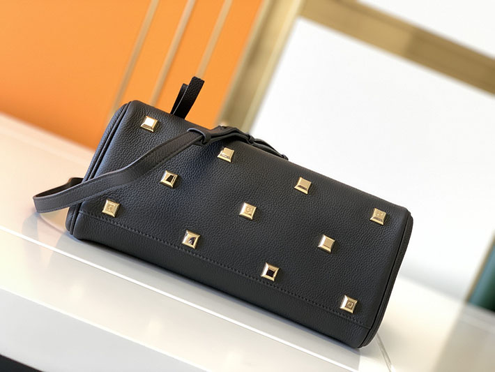 FERRAGAMO 新作バッグ フェラガモ バッグ アウトレット Ferragamo Studio bag (M) ステューディオバッグ スモール 21H159 718293 - 画像 (4)