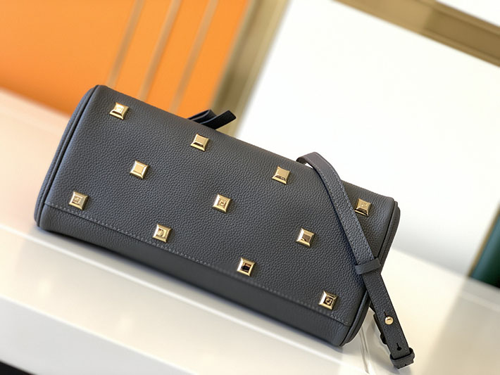 FERRAGAMO 新作バッグ フェラガモ バッグ アウトレット Ferragamo Studio bag (M) 21H159 2520513 レディース ferragamo バッグ人気 - 画像 (4)