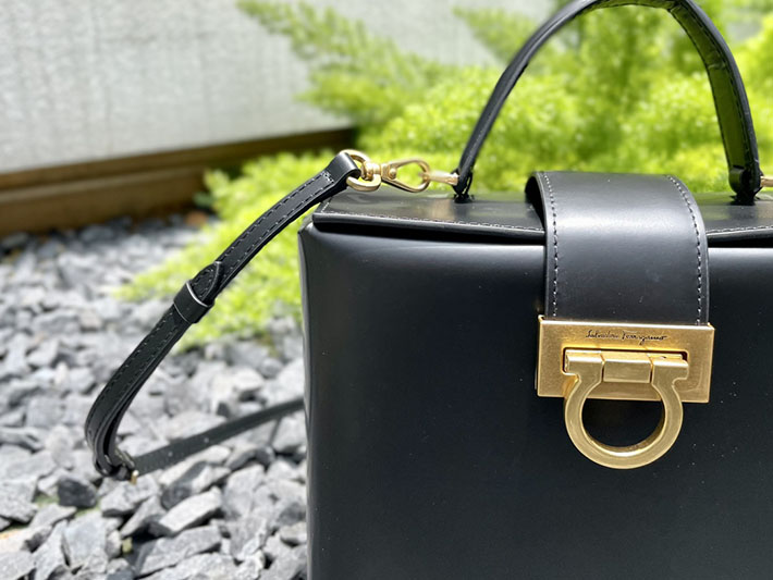 FERRAGAMO 新作バッグ フェラガモ バッグ アウトレット ハンドバッグ 2WAY TRIFOLIO BOX BAG ブラック 2520532 ferragamo ヴァラリボン バッグ - 画像 (9)