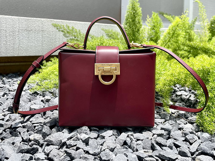 ferragamo ヴァラリボン バッグ 廃盤
