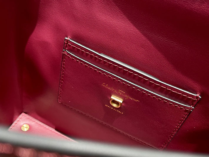 FERRAGAMO 新作バッグ フェラガモ バッグ アウトレット ハンドバッグ 2WAY TRIFOLIO BOX BAG レッド 2520533 ferragamo ヴァラリボン バッグ 廃盤 - 画像 (6)