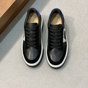 レザースニーカーメンズ安い