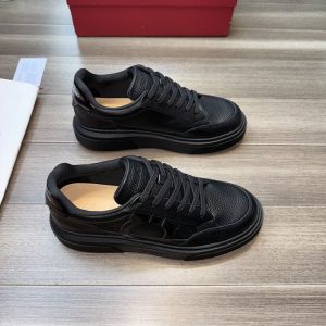 スニーカーメンズ安い店
