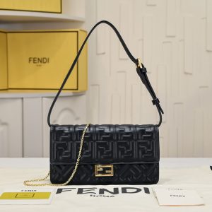 フェンディ バッグ 人気