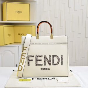 フェンディ トートバッグ 新作