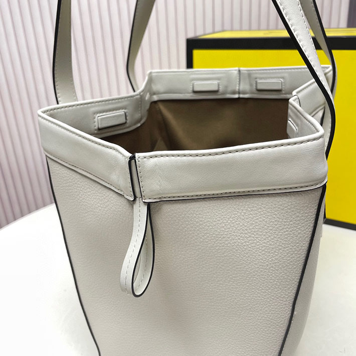 最高級フェンディスーパーコピー フェンディバッグコピー Fendi Origami ミディアム ホワイトレザー 変形バッグ 8BH414APZAF0K7E - 画像 (4)