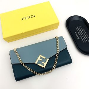 フェンディ チェーンバッグ